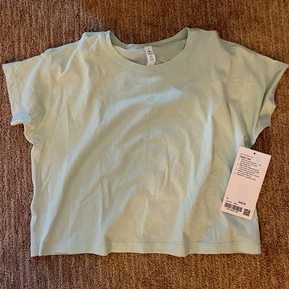 Lululemon Cates Tee in Delicate Mint size 4